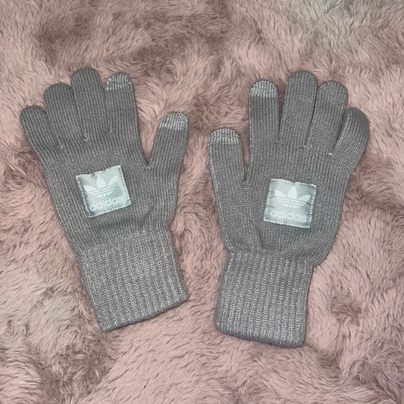 Adidas gray mittens gloves from Adidas Milan, Italy store excellent condition S​ - Picture 2 of 7